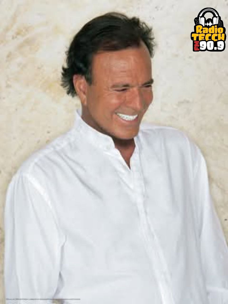 Nace Julio Iglesias.