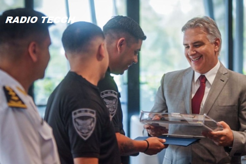Ascendieron a los policías que encontraron con vida a la nena en Córdoba.